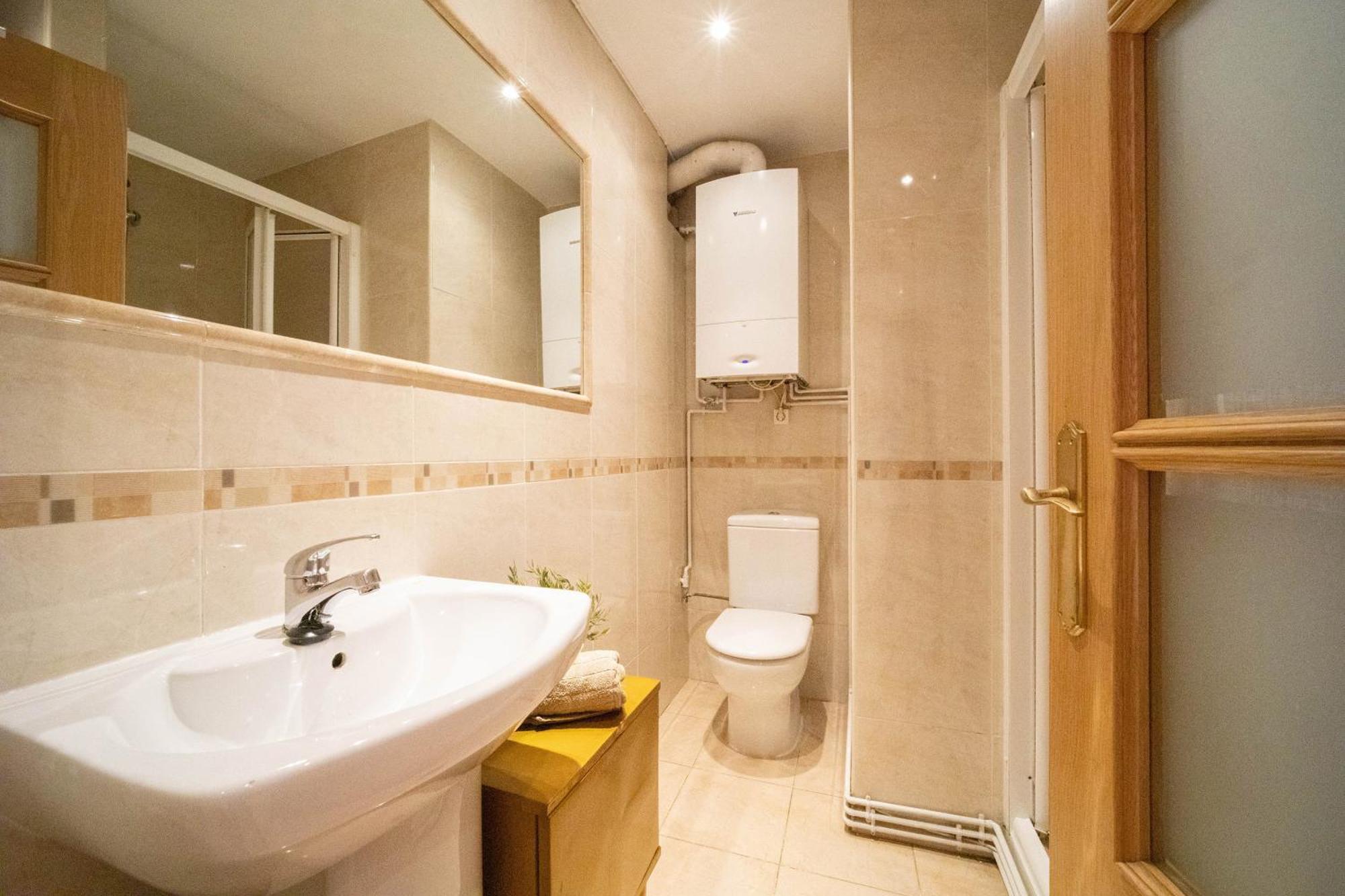 Apartamento Con Encanto Y Luz En Pleno Centro Madrid Eksteriør bilde